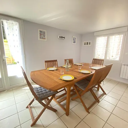 Pleasant Home, 200m From The Beach, St Pair-sur-mer Сен-Пер-сюр-Мер
