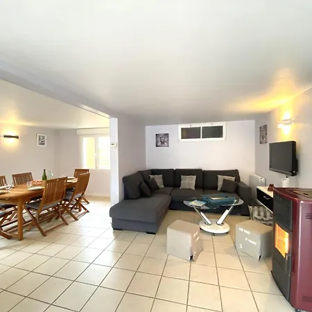 Pleasant Home, 200m From The Beach, St Pair-sur-mer Дом отдыха