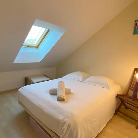 Дом отдыха Pleasant Home, 200m From The Beach, St Pair-sur-mer *